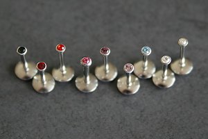18g Internally Threaded Labret