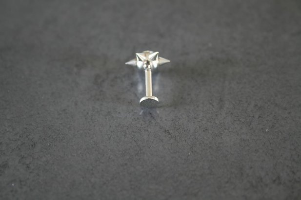 6 Spike Labret