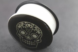 Acrylic Glow in the Dark Skull Single Flared Plugs