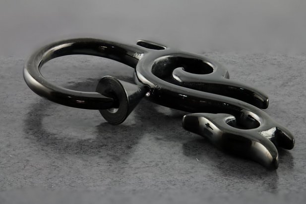 Black PVD Ring with Swirl