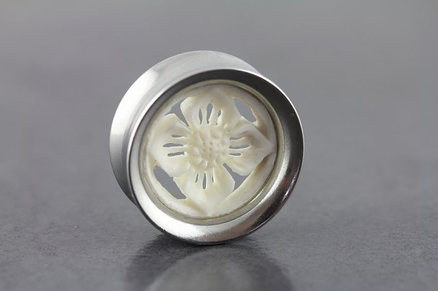 Bone Carved Flower Plug