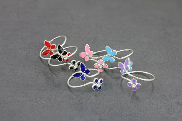 Butterfly and Flower Dainty Toe Ring