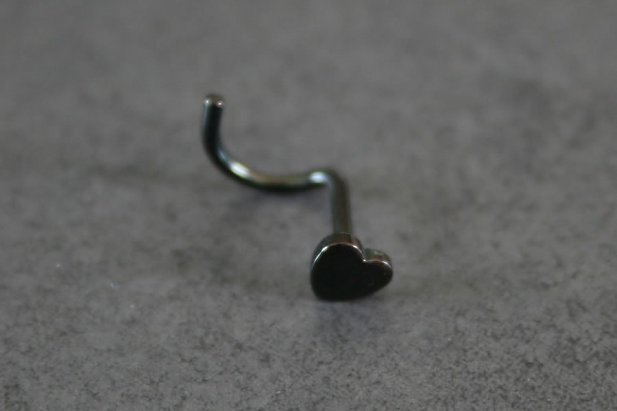 Heart Shaped Nose Screw