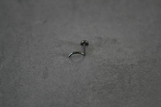 Heart Shaped Nose Screw