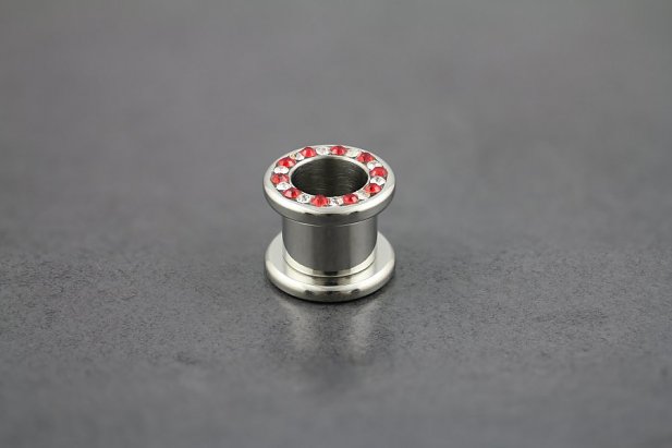 Internal Threaded Red and Clear Stones Tunnel