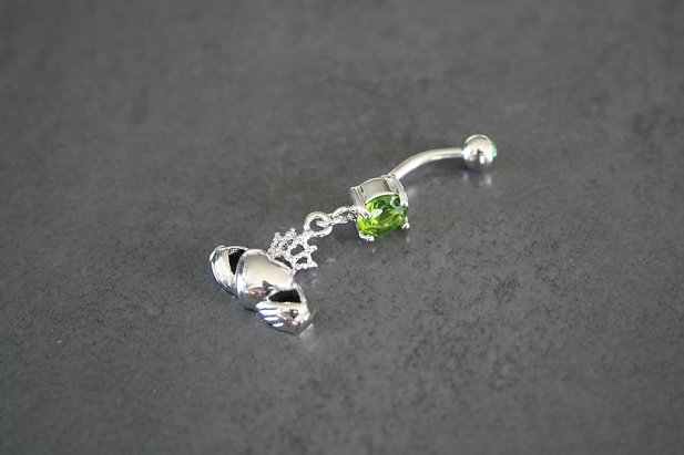 Irish Claddagh Design Solitaire Gem Belly Ring