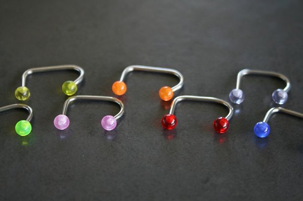 Loop Labret with UV Balls