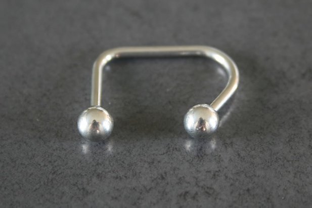 Plain Loop Labret