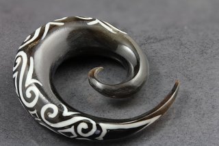 Tribal Design Horn and Bone Spiral Taper Tribal Design Horn and Bone Spiral Taper